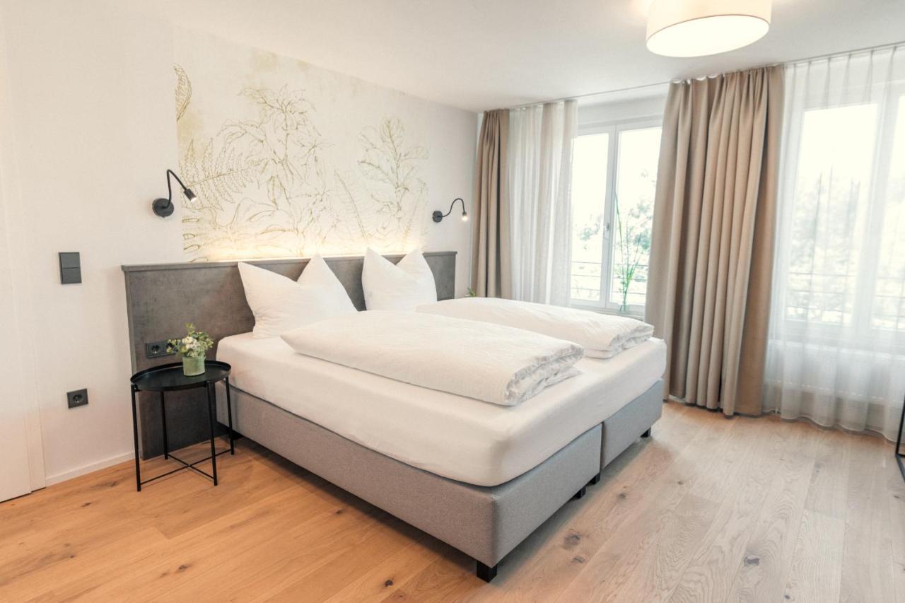 Das Hoelderlein - Altstadthotel Нюртинген Экстерьер фото